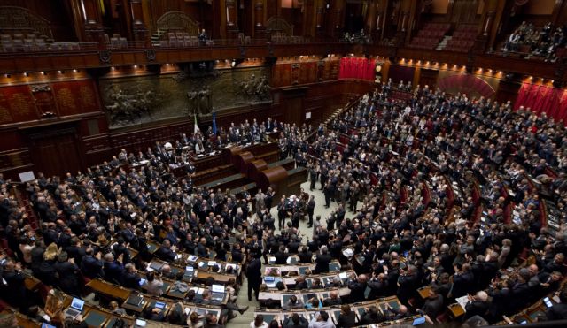 Ελπίδες για κυβέρνηση στην Ιταλία παρά την καταστροφή της Κεντροαριστεράς